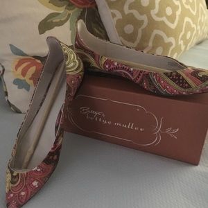 Size 8 designer flats